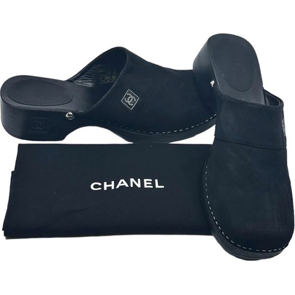 Chanel Logo Suede Slip On Clogs - Picture 7 of 11
